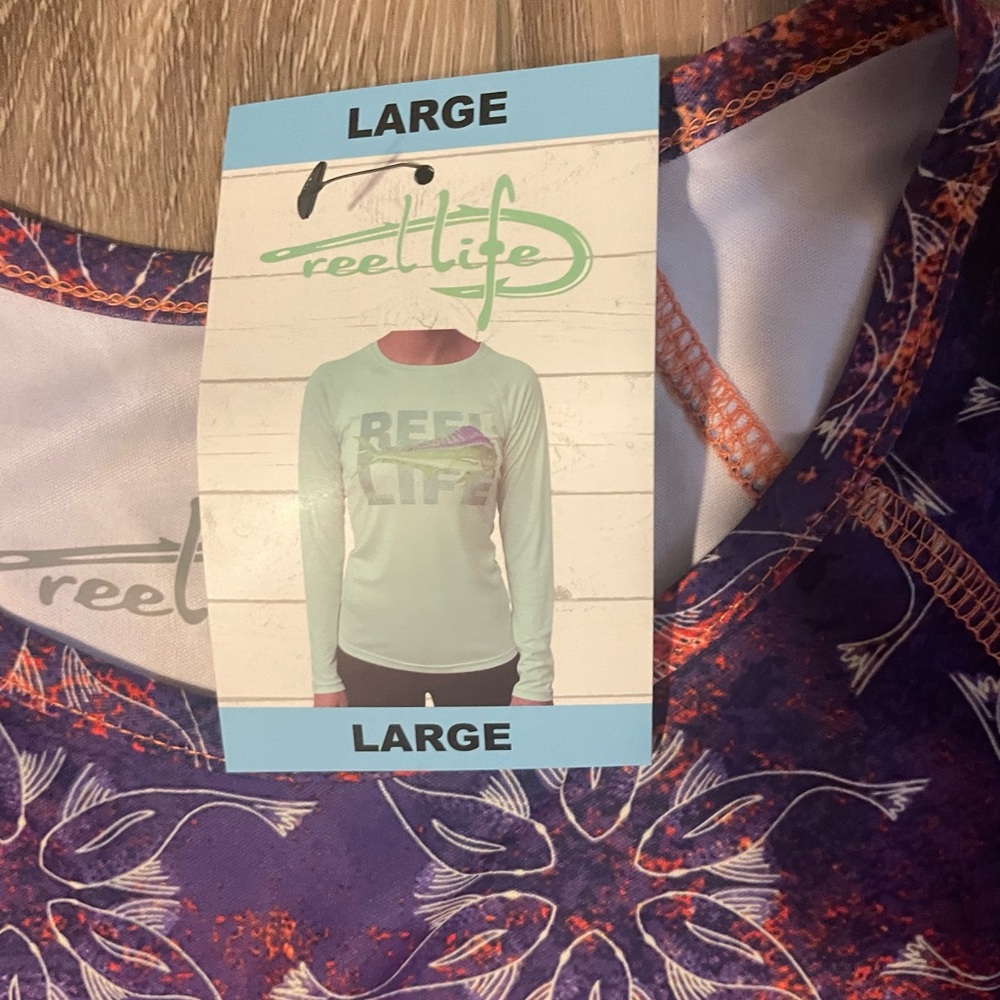 REEL brand water shirt - Picture 4 of 7